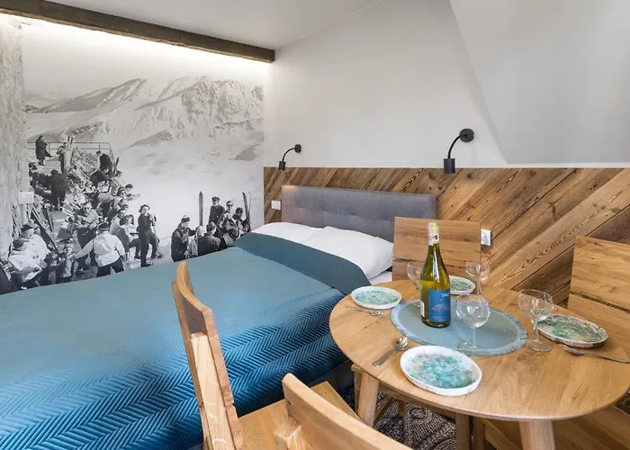 Regle לינה וארוחת בוקר 3*