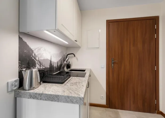 לינה וארוחת בוקר Regle 3*