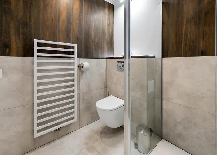 לינה וארוחת בוקר Regle 3*