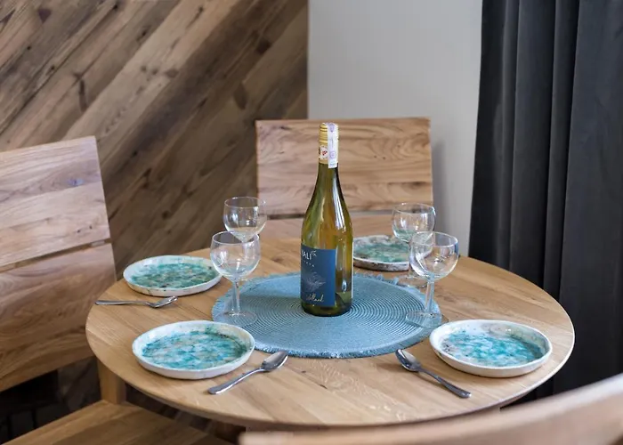 לינה וארוחת בוקר Regle 3*